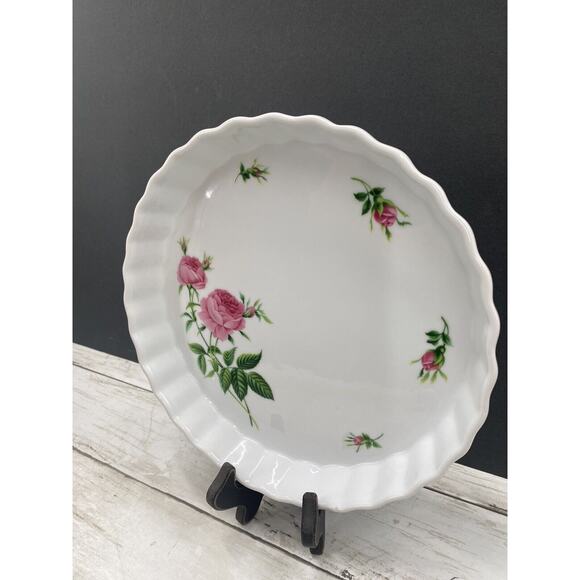 Christineholm Porcelain Rose Pattern Quiche, Tart, Pie Plate 9.5" Baking Dish - Picture 3 of 12